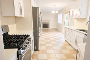 320 Thistle Dr, Bolingbrook, IL 60490 - Photo 9