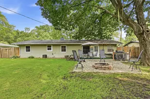 16 Greenbriar Dr, Montgomery, IL 60538 - Photo 3