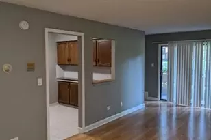 17 Parkside Ct, Vernon Hills, IL 60061 - Photo 5
