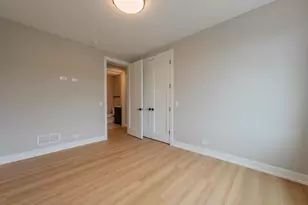 6519 W Addison St, Chicago, IL 60634 - Photo 17