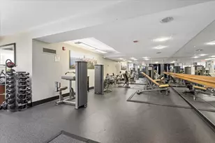 345 N LaSalle St, Chicago, IL 60654 - Photo 17