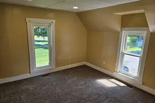 401 NE 3rd St, Aledo, IL 61231 - Photo 11
