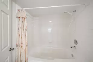 2 Willow Pkwy, Buffalo Grove, IL 60089 - Photo 15