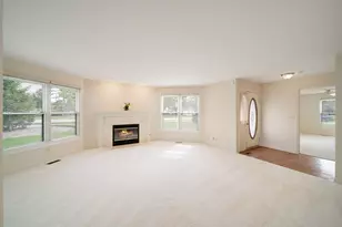 2 Willow Pkwy, Buffalo Grove, IL 60089 - Photo 7