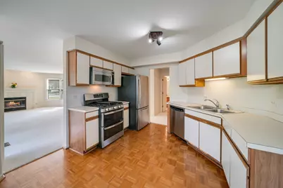 2 Willow Parkway, Buffalo Grove, IL 60089 - Photo 11