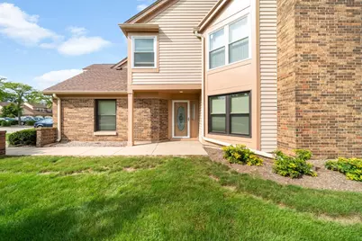 2 Willow Parkway, Buffalo Grove, IL 60089 - Photo 3
