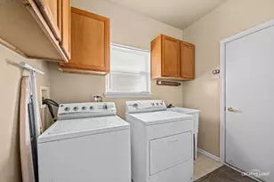 20456 Balsum Ln, Crest Hill, IL 60403 - Photo 15