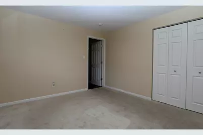 273 Berkshire Drive, Crystal Lake, IL 60014 - Photo 15
