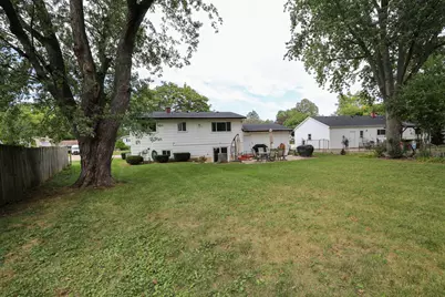 273 Berkshire Drive, Crystal Lake, IL 60014 - Photo 27