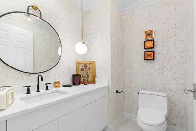 21 E Huron Street #2102, Chicago, IL 60611 - Photo 17