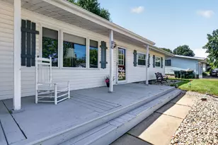 1205 E 2nd St, Coal City, IL 60416 - Photo 3