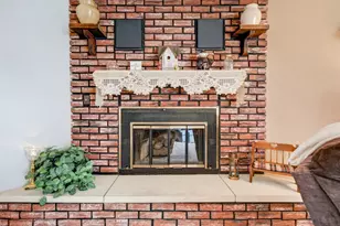1205 E 2nd St, Coal City, IL 60416 - Photo 25