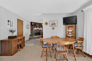 1205 E 2nd St, Coal City, IL 60416 - Photo 11
