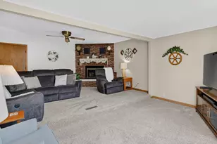 1205 E 2nd St, Coal City, IL 60416 - Photo 27