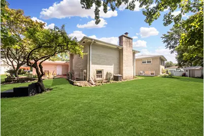 250 Shannon Court, Des Plaines, IL 60016 - Photo 23