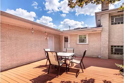250 Shannon Court, Des Plaines, IL 60016 - Photo 19