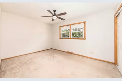 250 Shannon Court, Des Plaines, IL 60016 - Photo 17