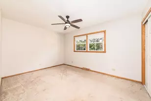 250 Shannon Ct, Des Plaines, IL 60016 - Photo 17