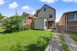 8534 S Muskegon Ave, Chicago, IL 60617 - Photo 31