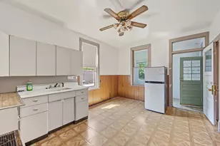 8534 S Muskegon Ave, Chicago, IL 60617 - Photo 11