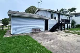 7019 Chestnut St, Hanover Park, IL 60133 - Photo 19