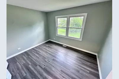 7019 Chestnut Street, Hanover Park, IL 60133 - Photo 9