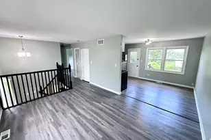 7019 Chestnut St, Hanover Park, IL 60133 - Photo 5
