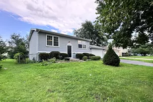 7019 Chestnut St, Hanover Park, IL 60133 - Photo 3