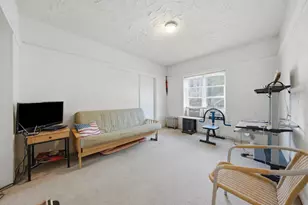 955 E 61st St, Chicago, IL 60637 - Photo 3