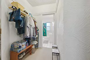 955 E 61st St, Chicago, IL 60637 - Photo 9