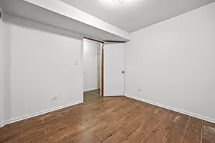 1527 W 18th Pl, Chicago, IL 60608 - Photo 29