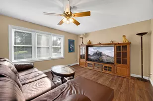 112 Cass St, Spring Grove, IL 60081 - Photo 3