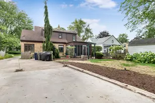 1130 Duncan Ave, Elgin, IL 60120 - Photo 29