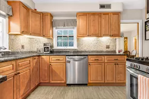 1130 Duncan Ave, Elgin, IL 60120 - Photo 11