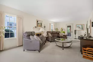 1130 Duncan Ave, Elgin, IL 60120 - Photo 5
