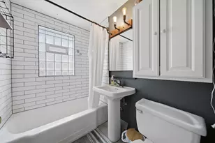 5231 S Meade Ave, Chicago, IL 60638 - Photo 9