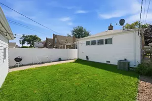 5231 S Meade Ave, Chicago, IL 60638 - Photo 21