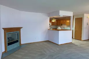 32 S Juniper Dr, North Aurora, IL 60542 - Photo 7