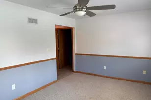 32 S Juniper Dr, North Aurora, IL 60542 - Photo 29