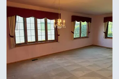 32 S Juniper Drive, North Aurora, IL 60542 - Photo 5