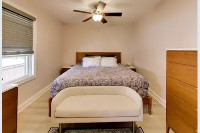 7720 W 65th Place, Bedford Park, IL 60501 - Photo 11