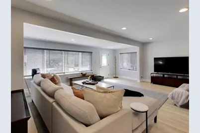 7720 W 65th Place, Bedford Park, IL 60501 - Photo 5