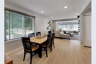 7720 W 65th Place, Bedford Park, IL 60501 - Photo 7