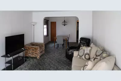2530 W Pratt Boulevard, Chicago, IL 60645 - Photo 5