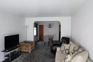 2530 W Pratt Blvd, Chicago, IL 60645 - Photo 5