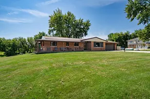 25857 Toboggan Ave, Hopedale, IL 61747 - Photo 3