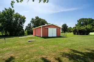 25857 Toboggan Ave, Hopedale, IL 61747 - Photo 37