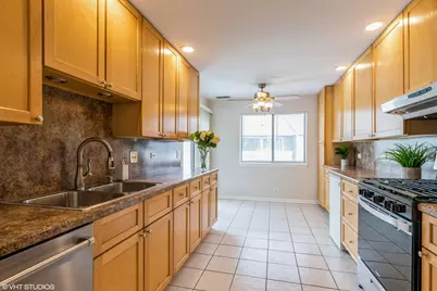 261 Driftwood Lane #A2, Schaumburg, IL 60193 - Photo 5