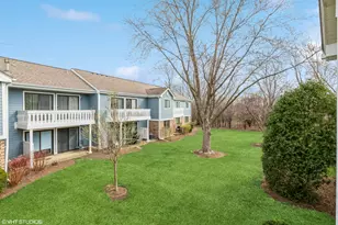 261 Driftwood Ln, Schaumburg, IL 60193 - Photo 13