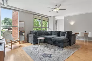 1228 Emerson St, Evanston, IL 60201 - Photo 3